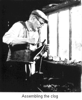 clogmaker2.gif (50619 bytes)